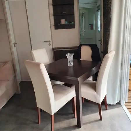 Mobil-home 4**** La Marine Campsite *